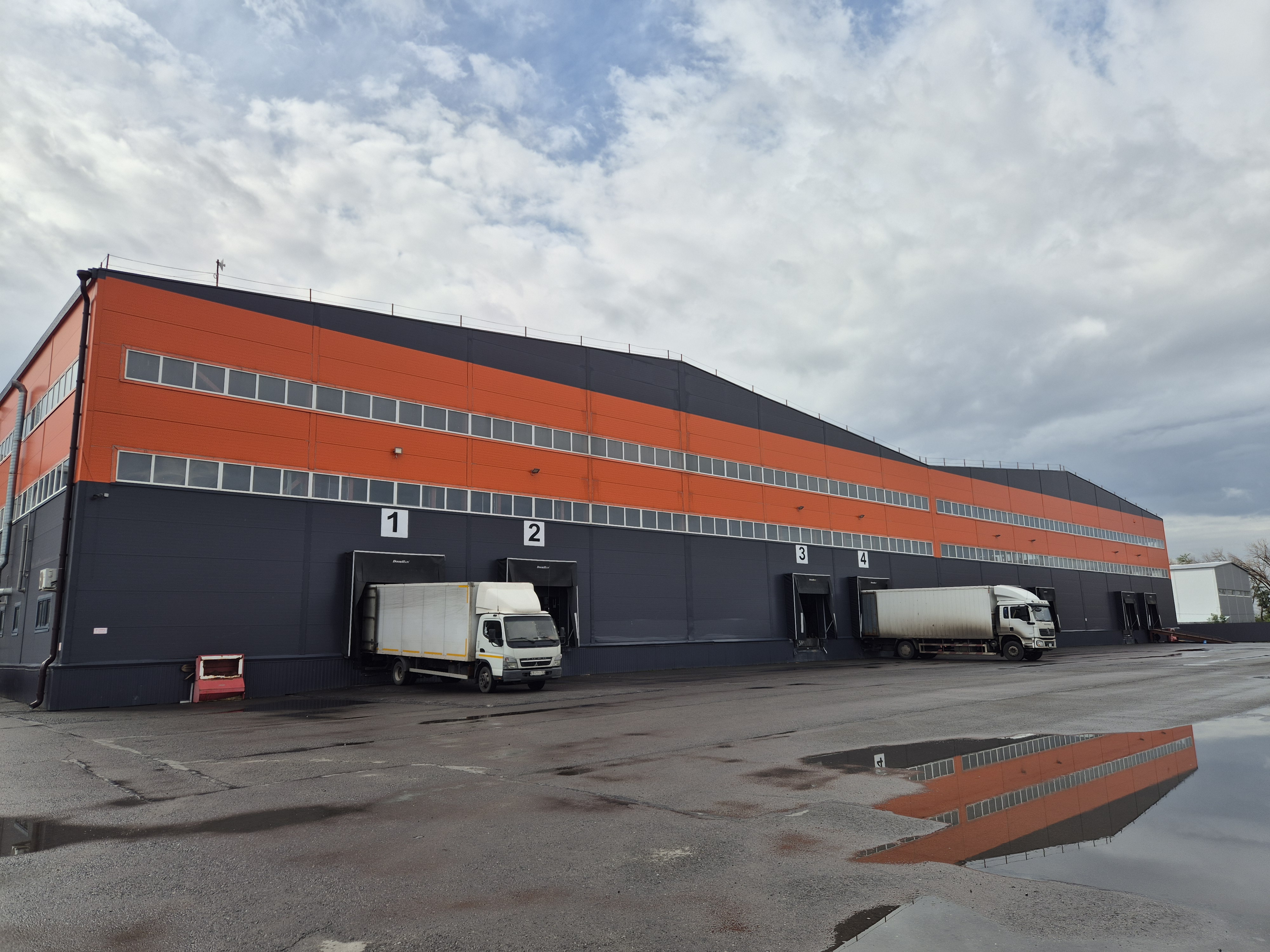 Склад. Вид с улицы